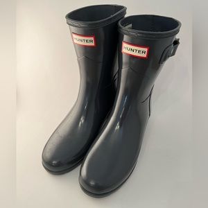 Hunter Original Short Gloss Rain Boots - Size 6 - Dark Gray